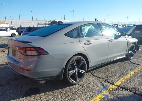 2024 Honda Accord Hybrid Sport-L z USA, uszkodzony, nr VIN 1HGCY2F71RA058391